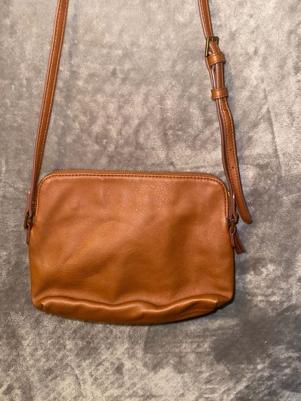 Universal Thread Brown Faux Leather Crossbody Bag - Picture 9 of 10
